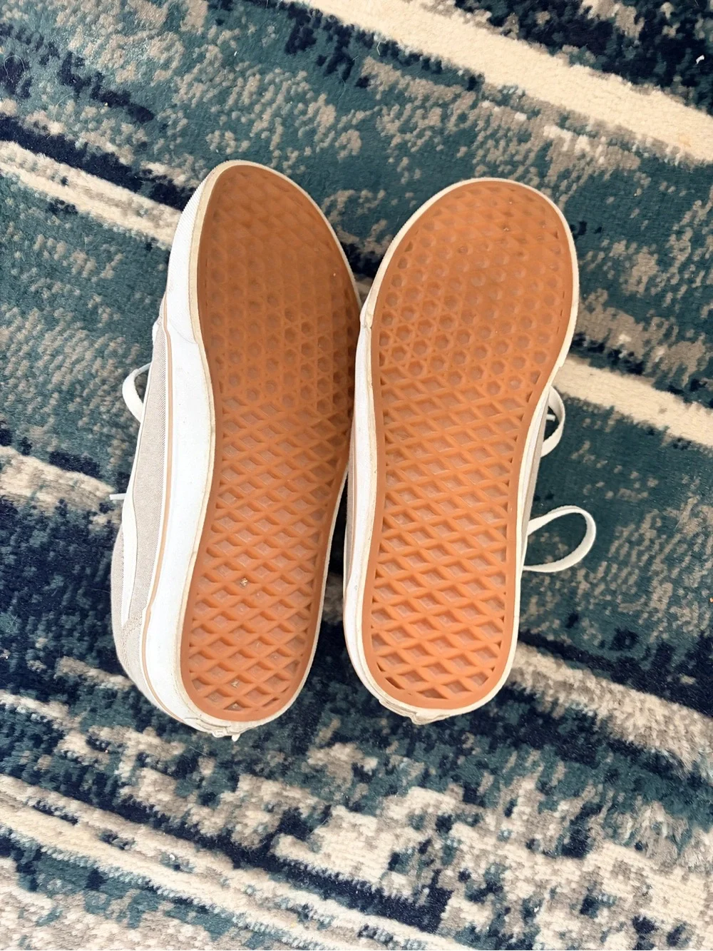 EUC Vans women’s size 10 Ward Lo Sneakers in “Taupe” - Picture 4 of 8